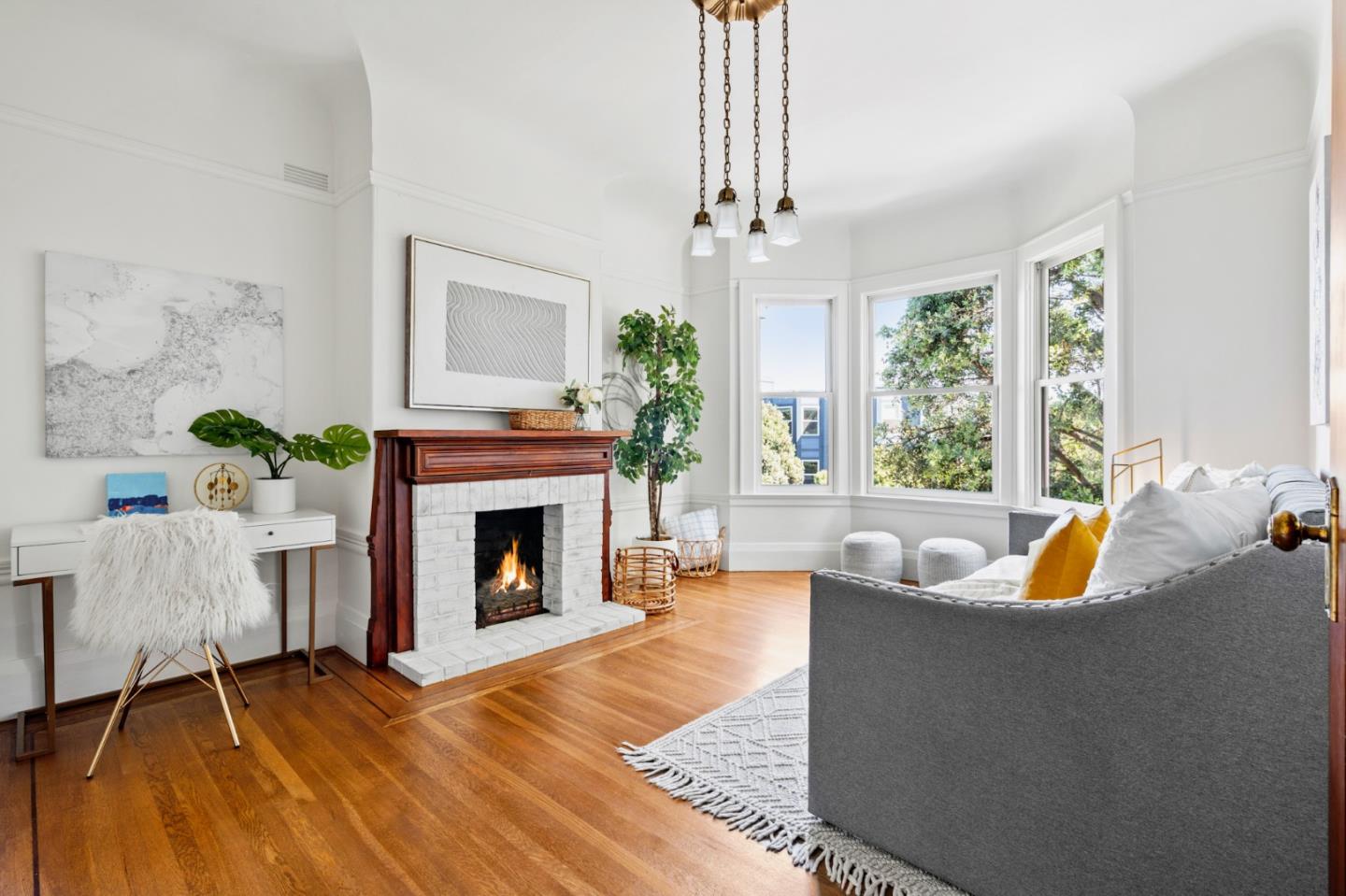 1129-1131 Broderick St