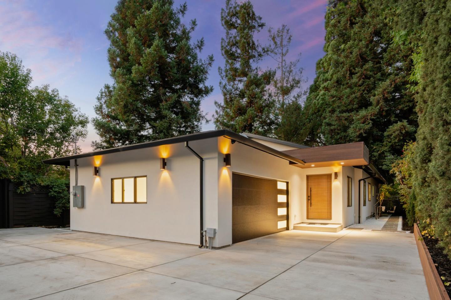 813 El Camino Real