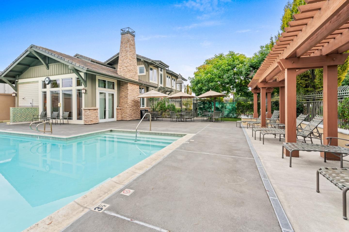 2881 Meridian Ave 113