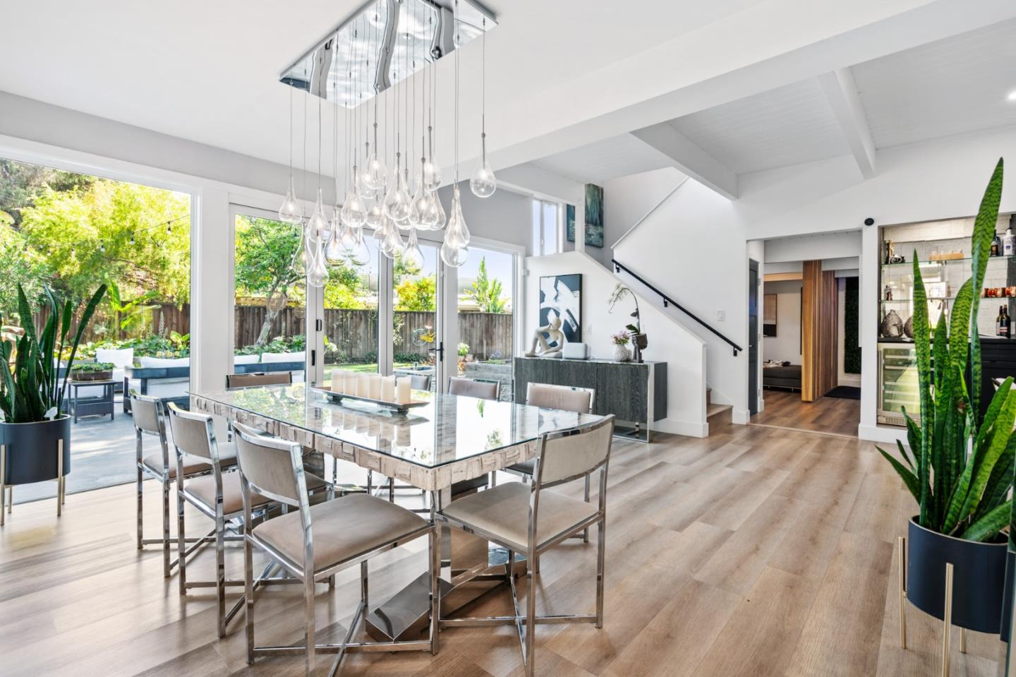 3433 Kenneth Dr
