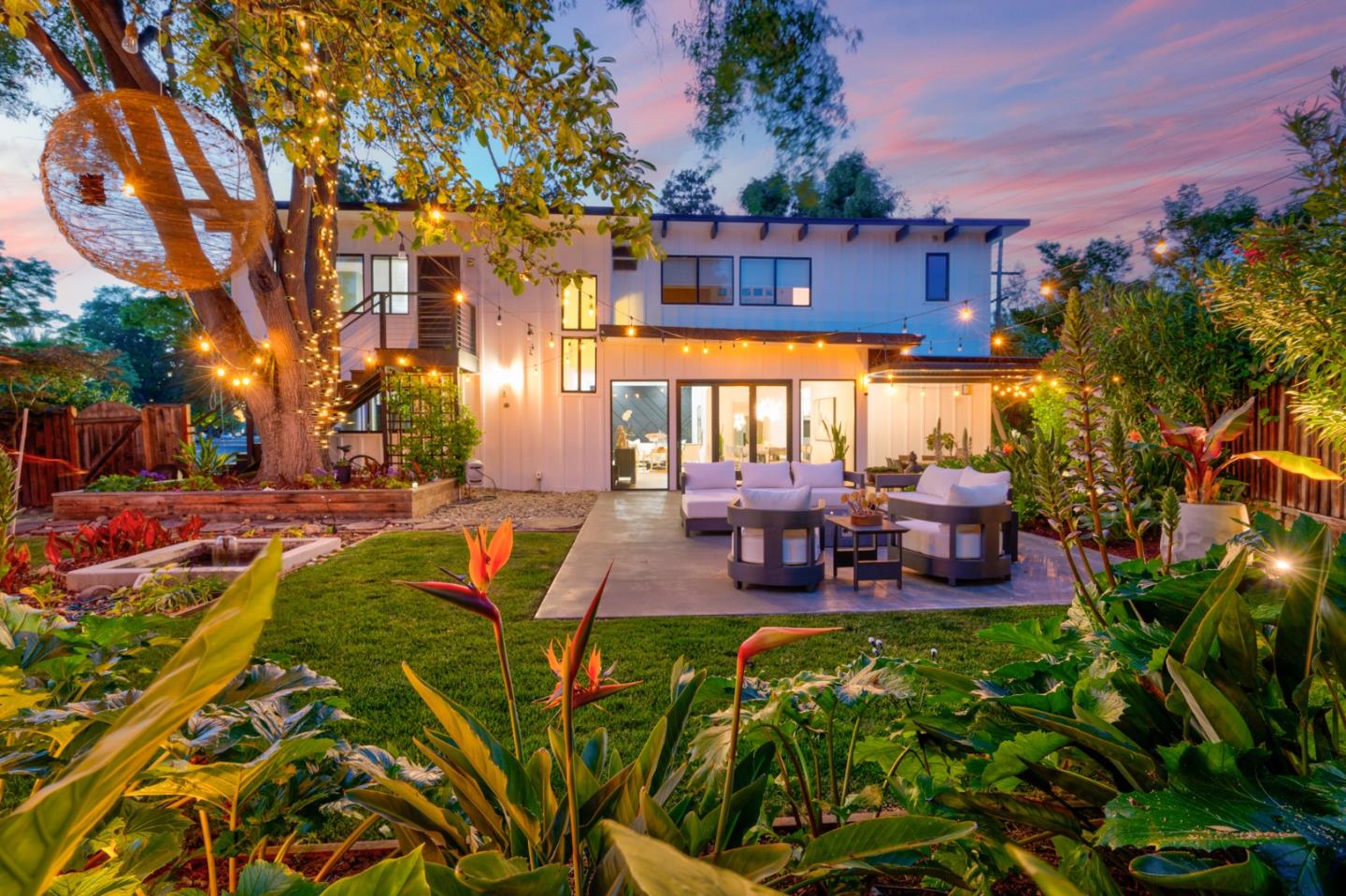 3433 Kenneth Dr
