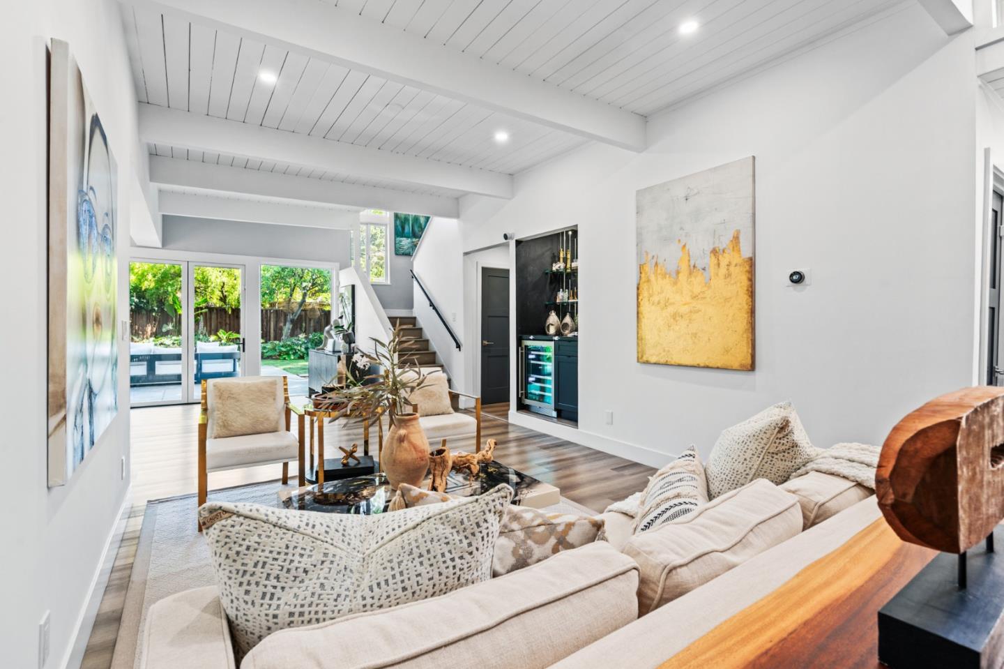 3433 Kenneth Dr