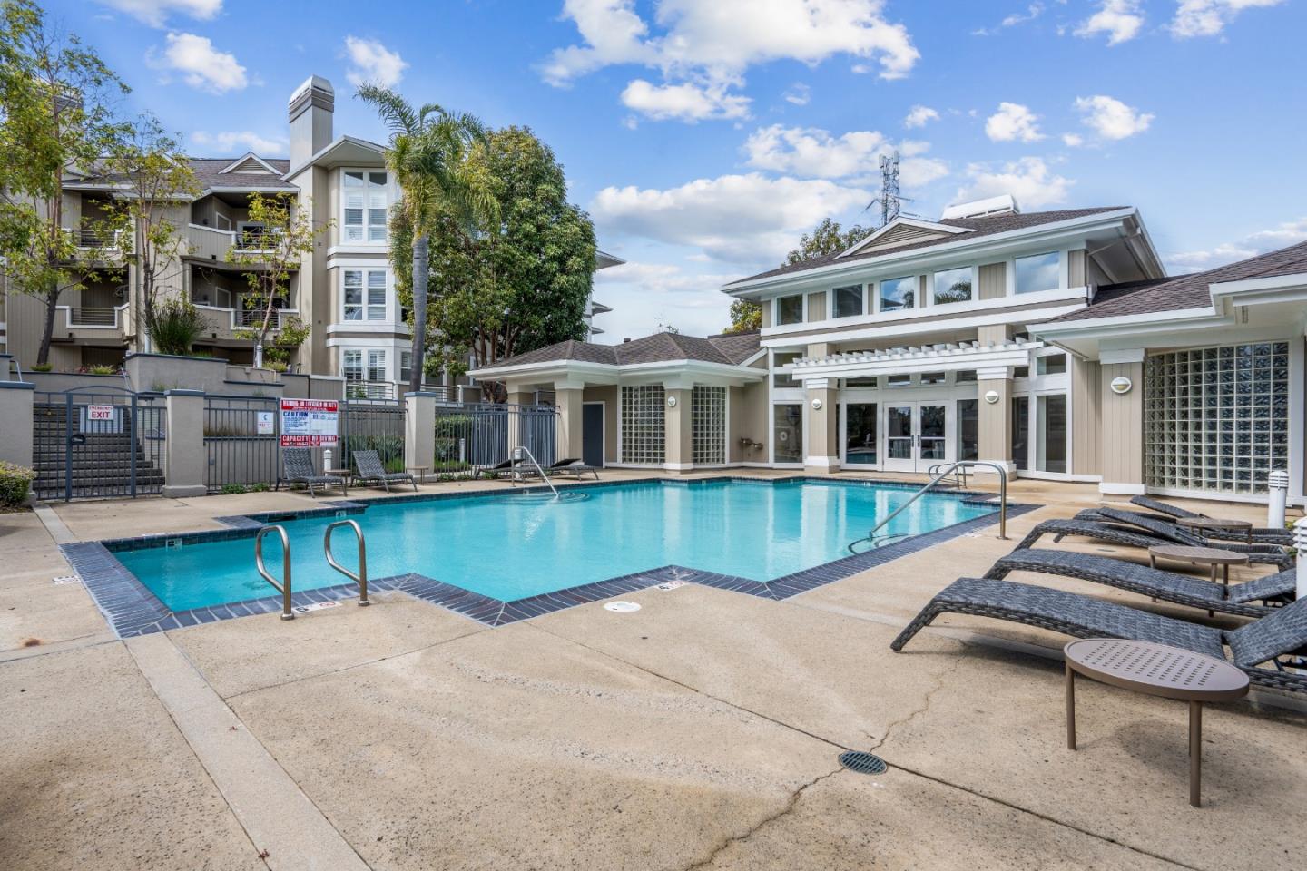 860 Meridian Bay Ln 231