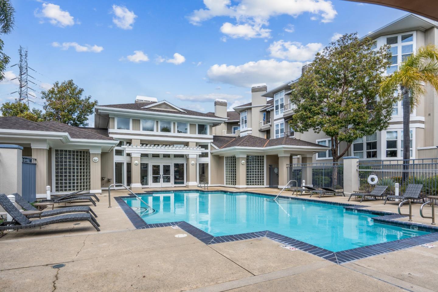 860 Meridian Bay Ln 231