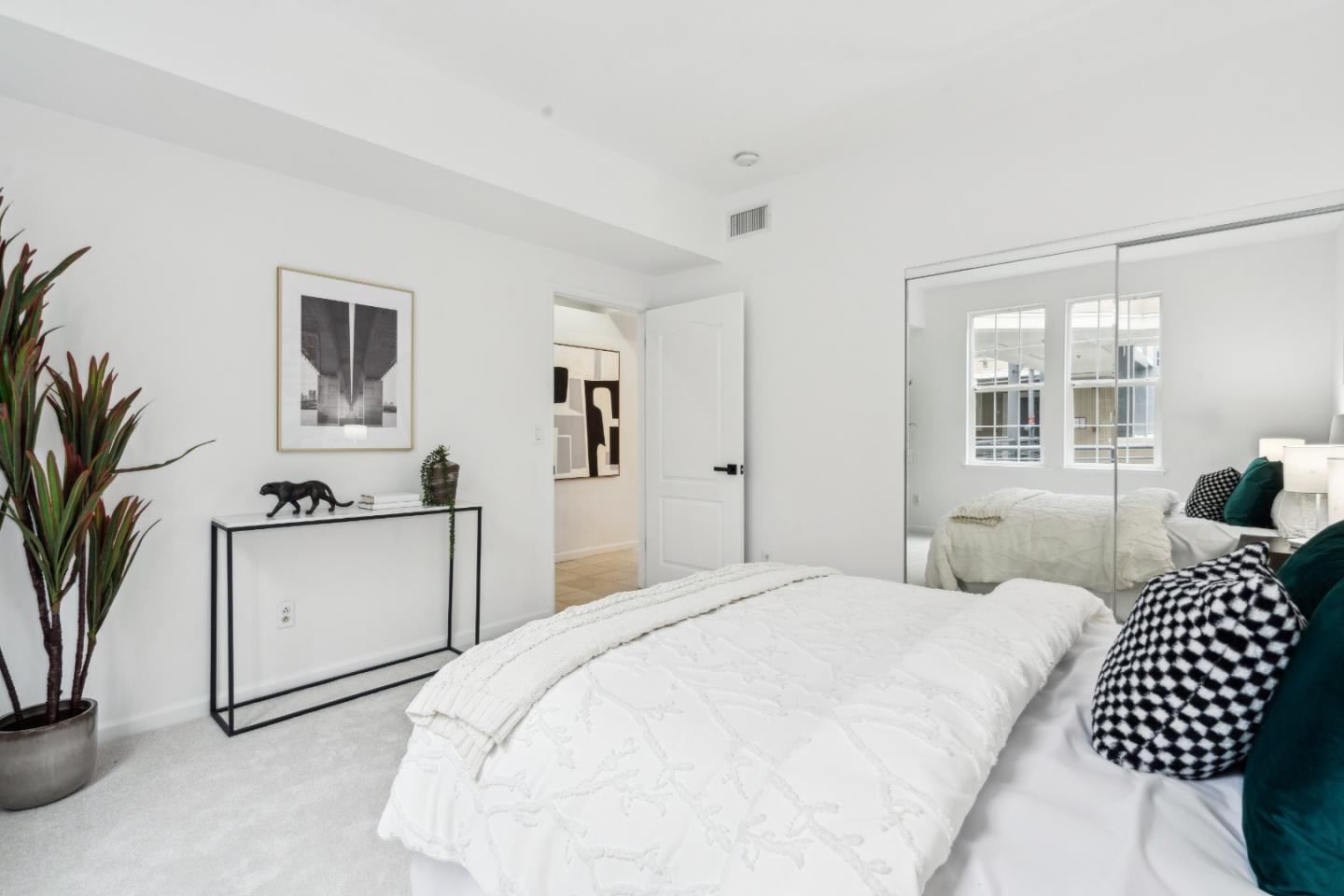 860 Meridian Bay Ln 231