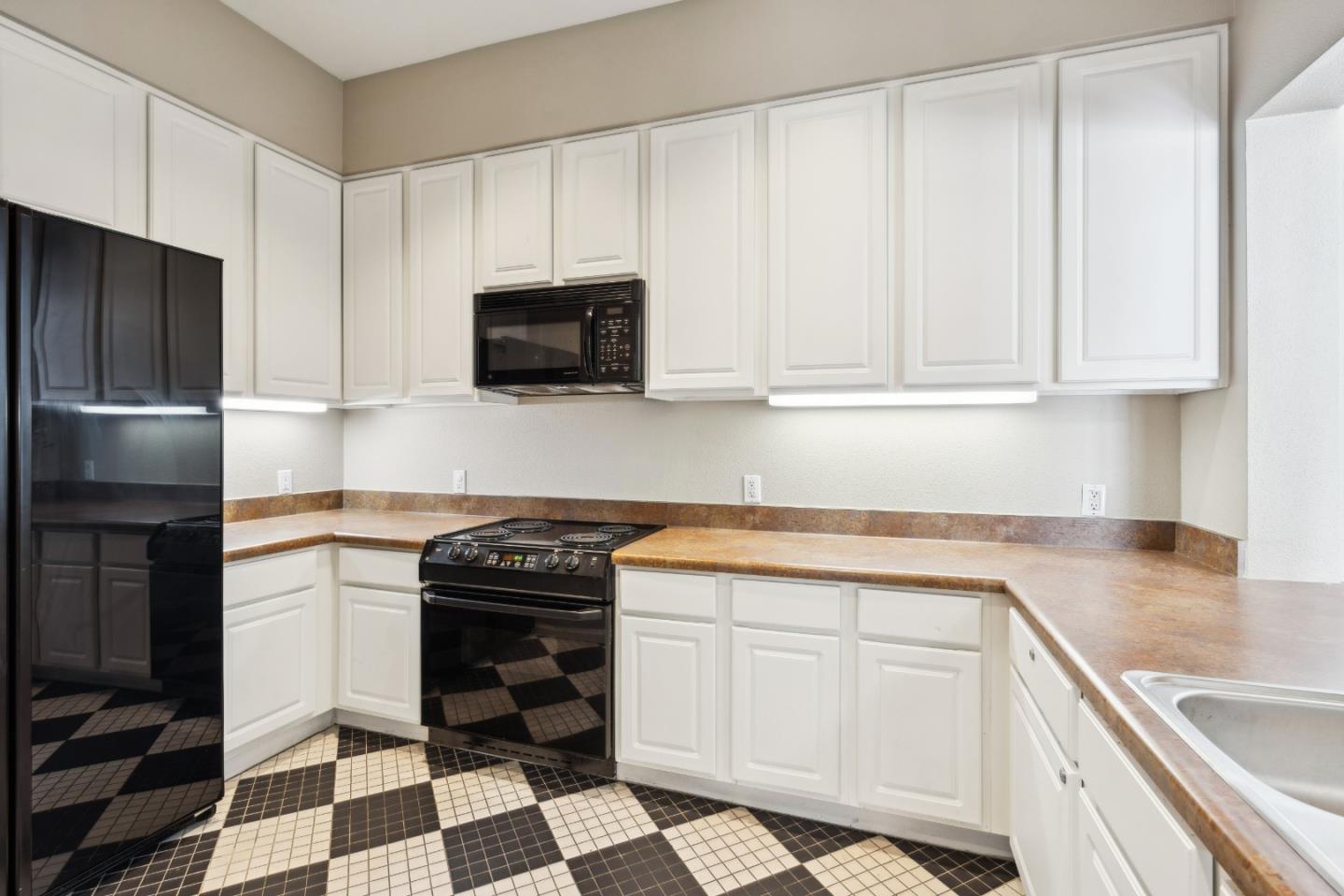 860 Meridian Bay Ln 231