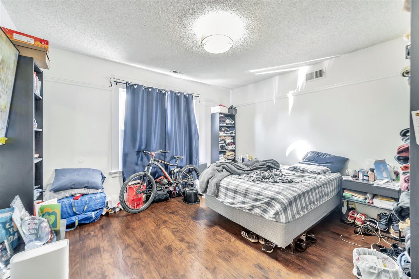 1401 Silver Ave