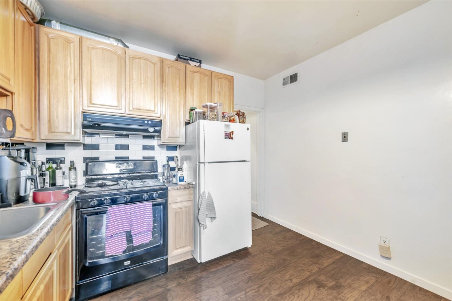 1401 Silver Ave