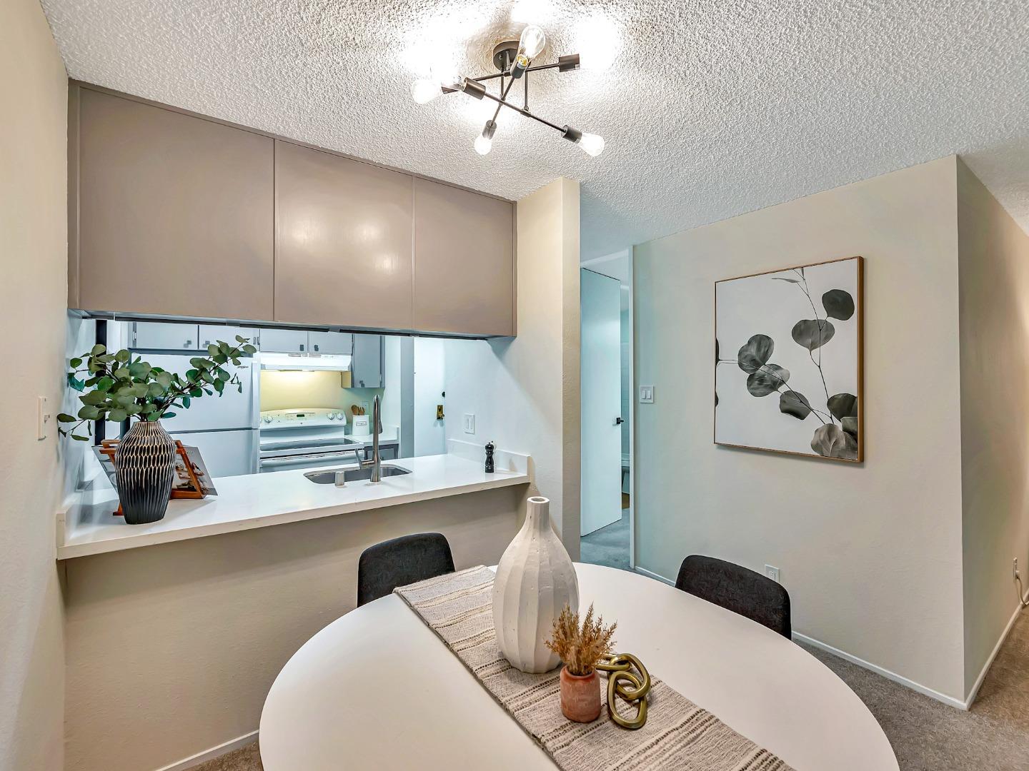 6209 Shelter Creek Ln