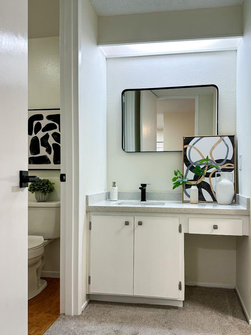 6209 Shelter Creek Ln