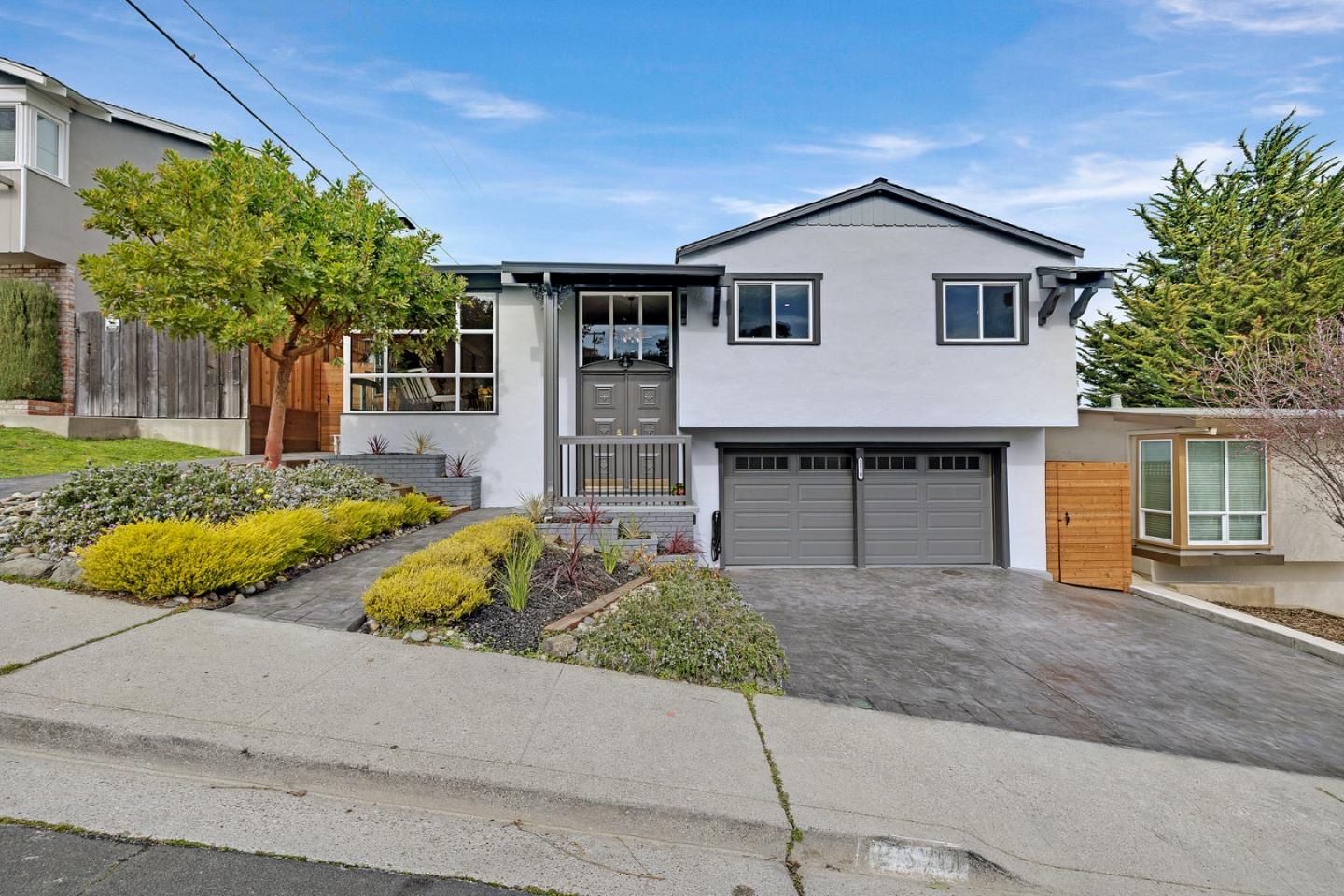 2570 Princeton DR