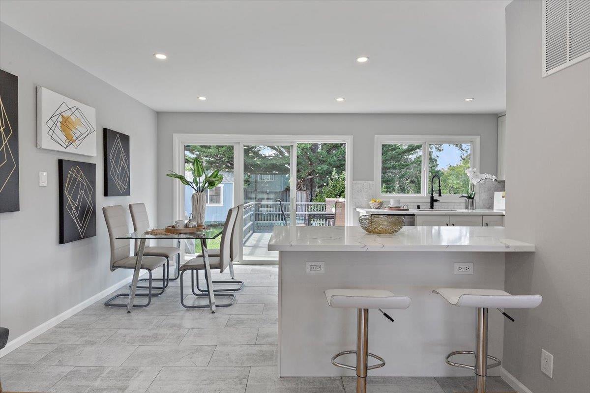 2490 Rosewood DR
