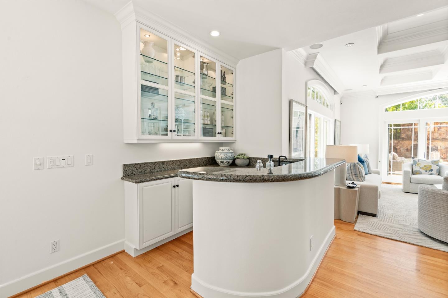 6 Zachary Ct