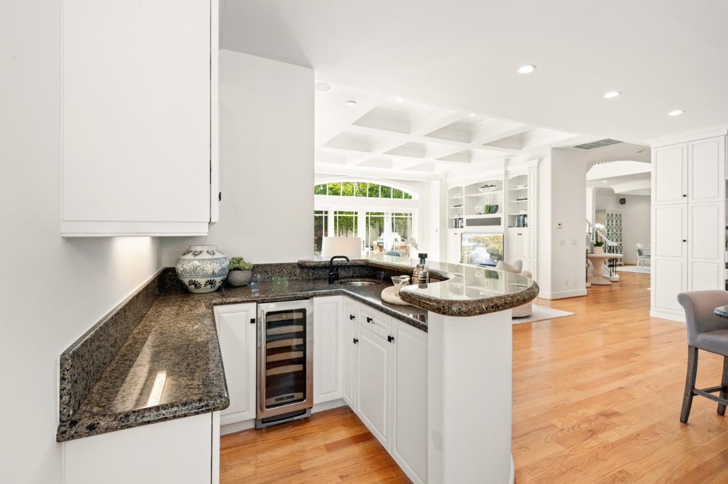 6 Zachary Ct