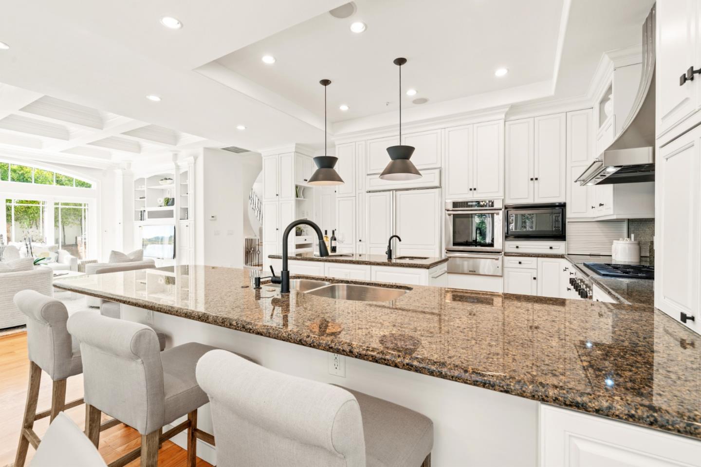 6 Zachary Ct