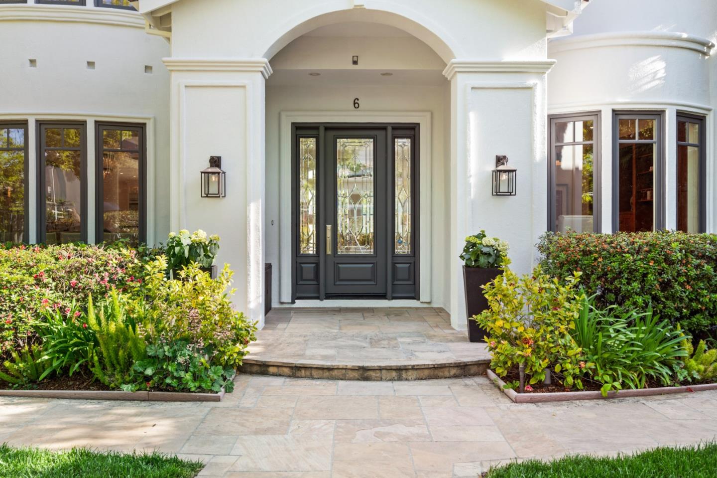6 Zachary Ct