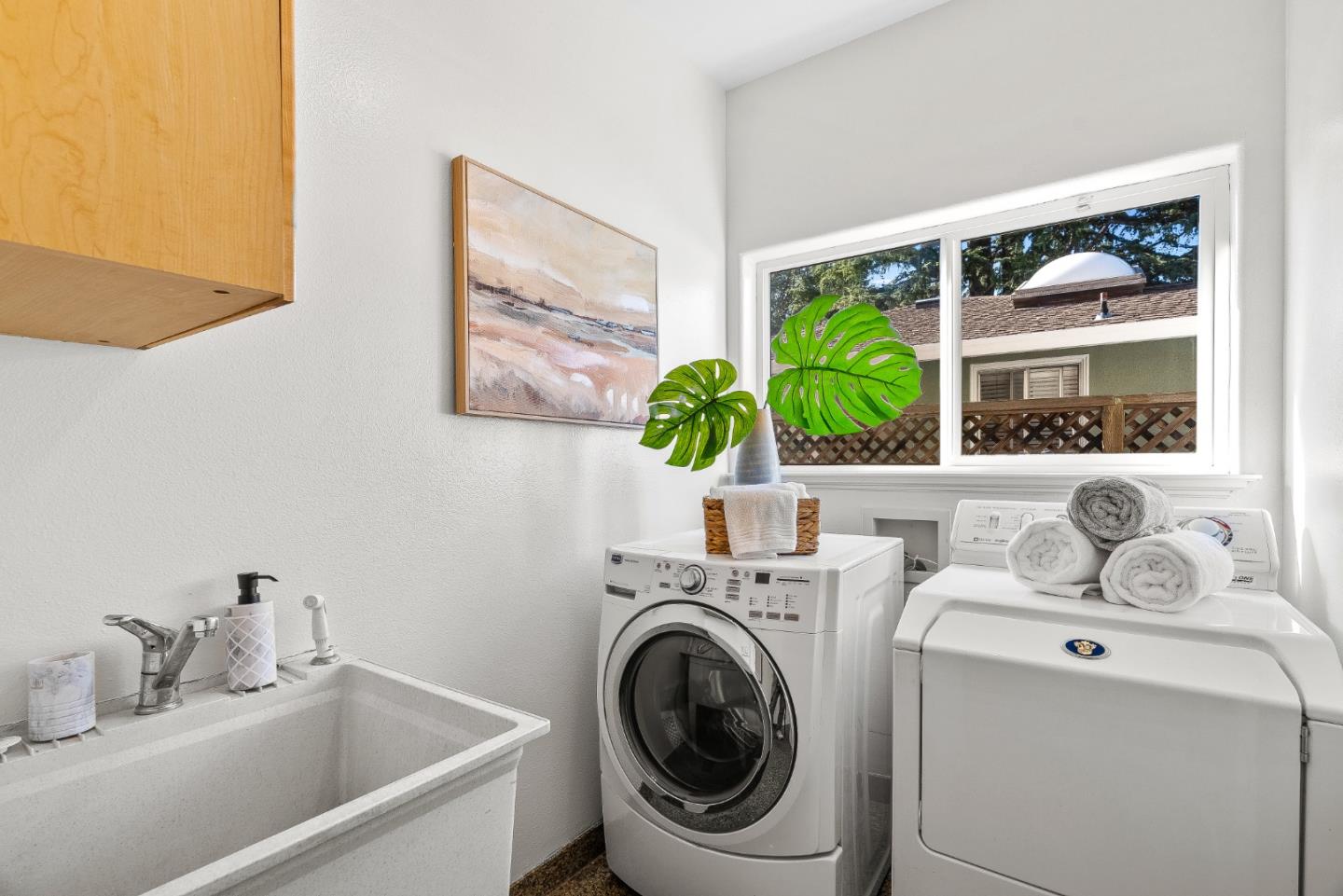 325 East Oakwood Boulevard