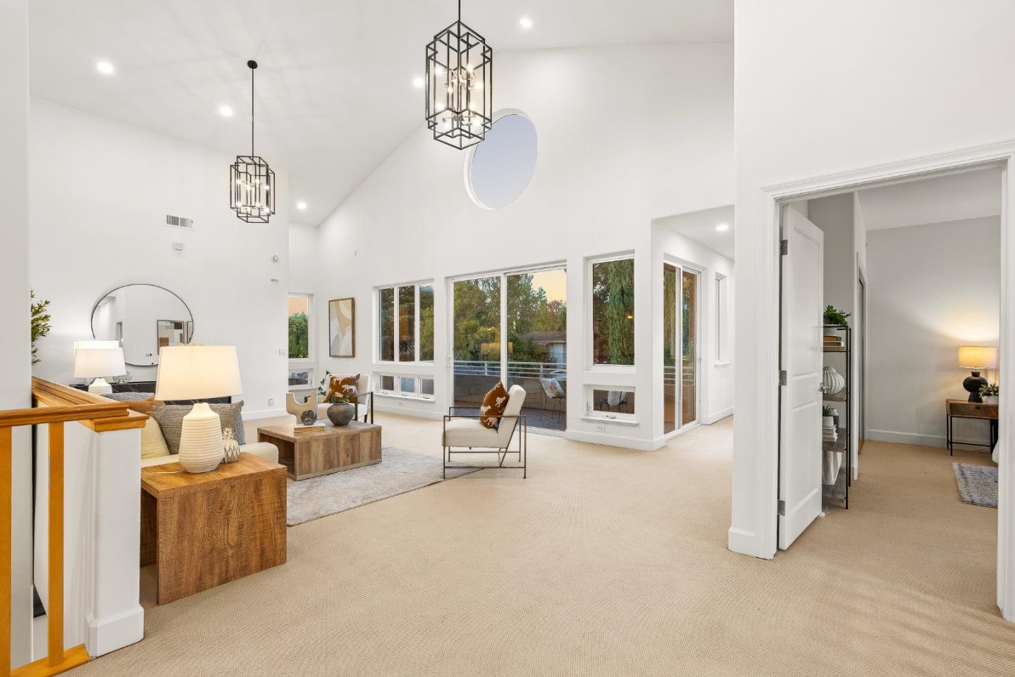 325 East Oakwood Boulevard