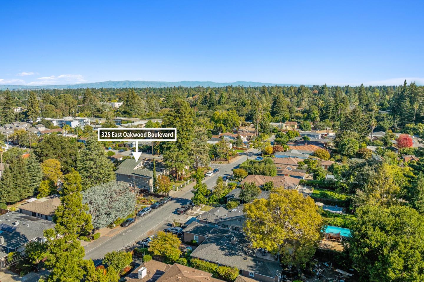 325 East Oakwood Boulevard
