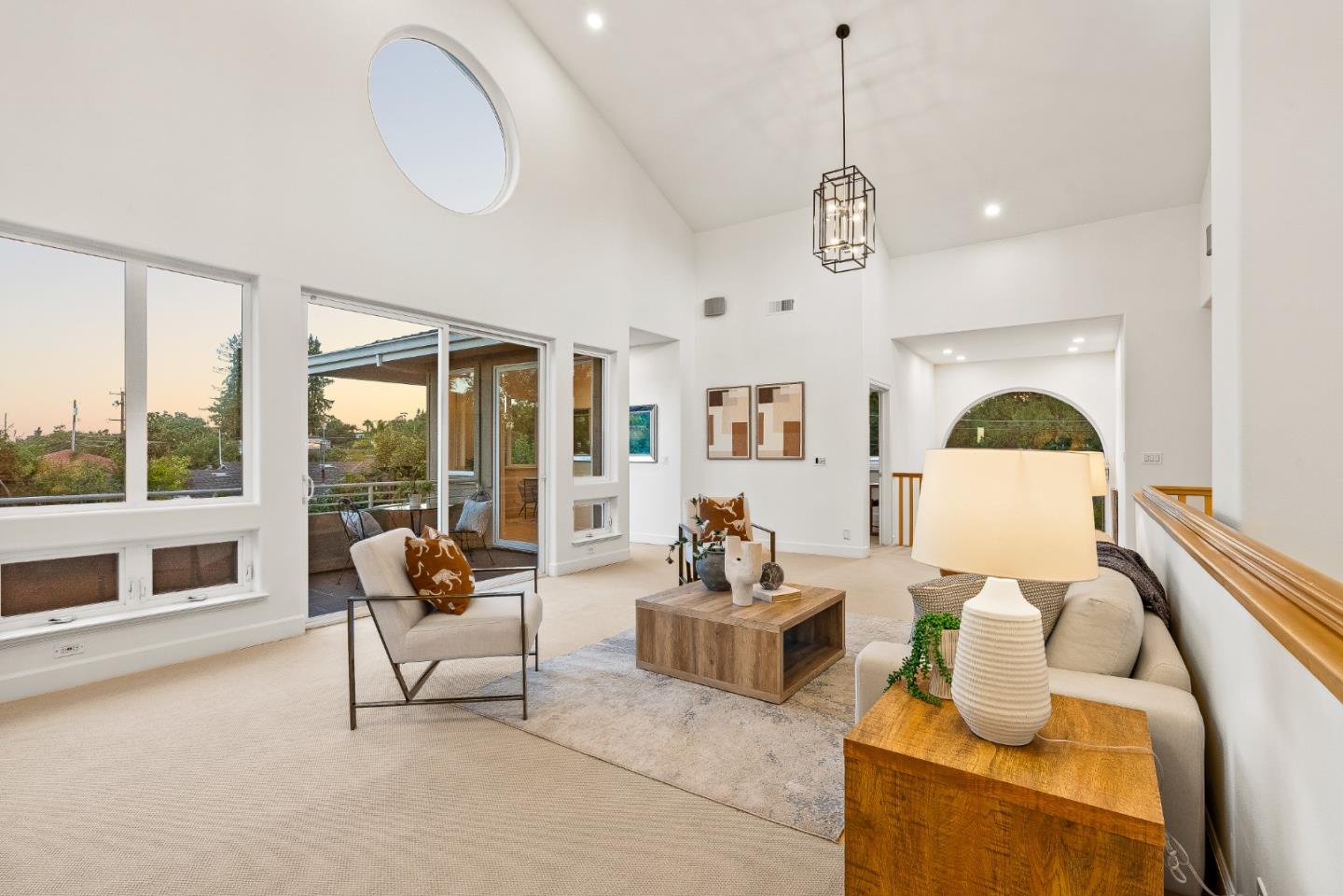 325 East Oakwood Boulevard