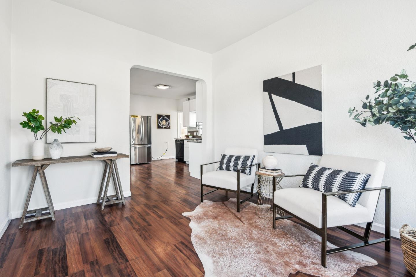 1529 Sanborn AVE