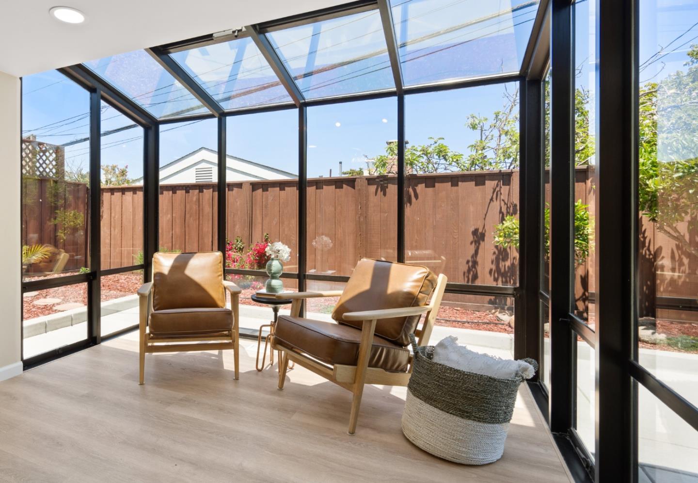 8 Claremont Court