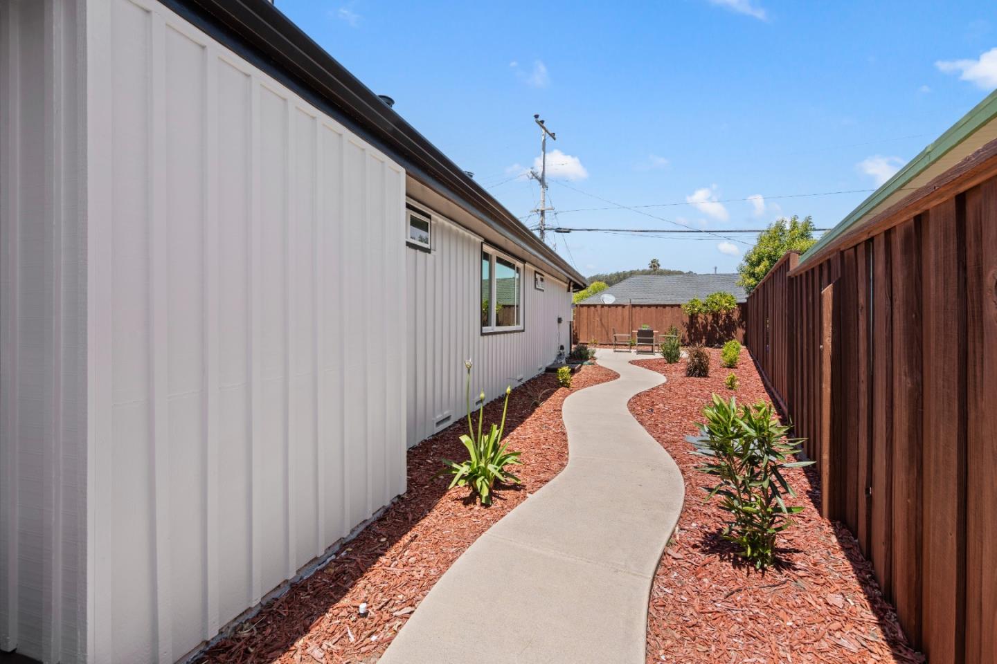 8 Claremont Court
