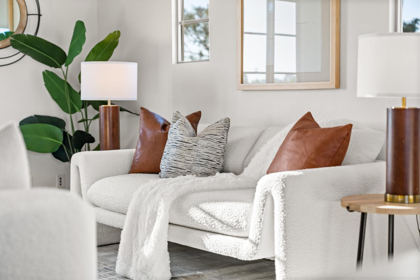1298 Dahlia Loop