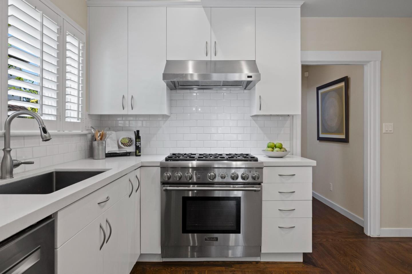 2111 Roosevelt Avenue