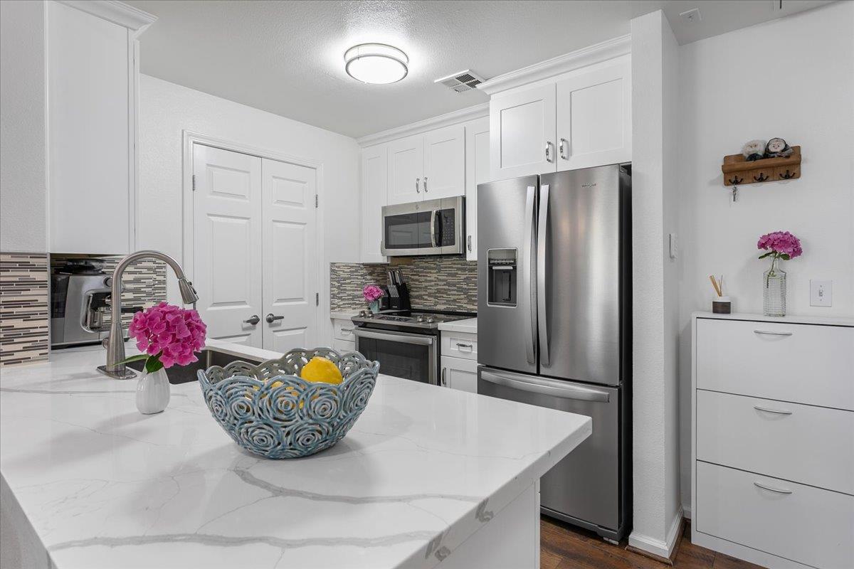 1550 Technology Drive 1076