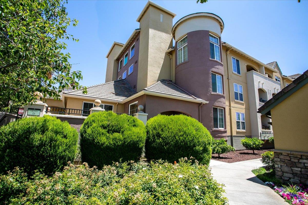 1550 Technology Drive 1076