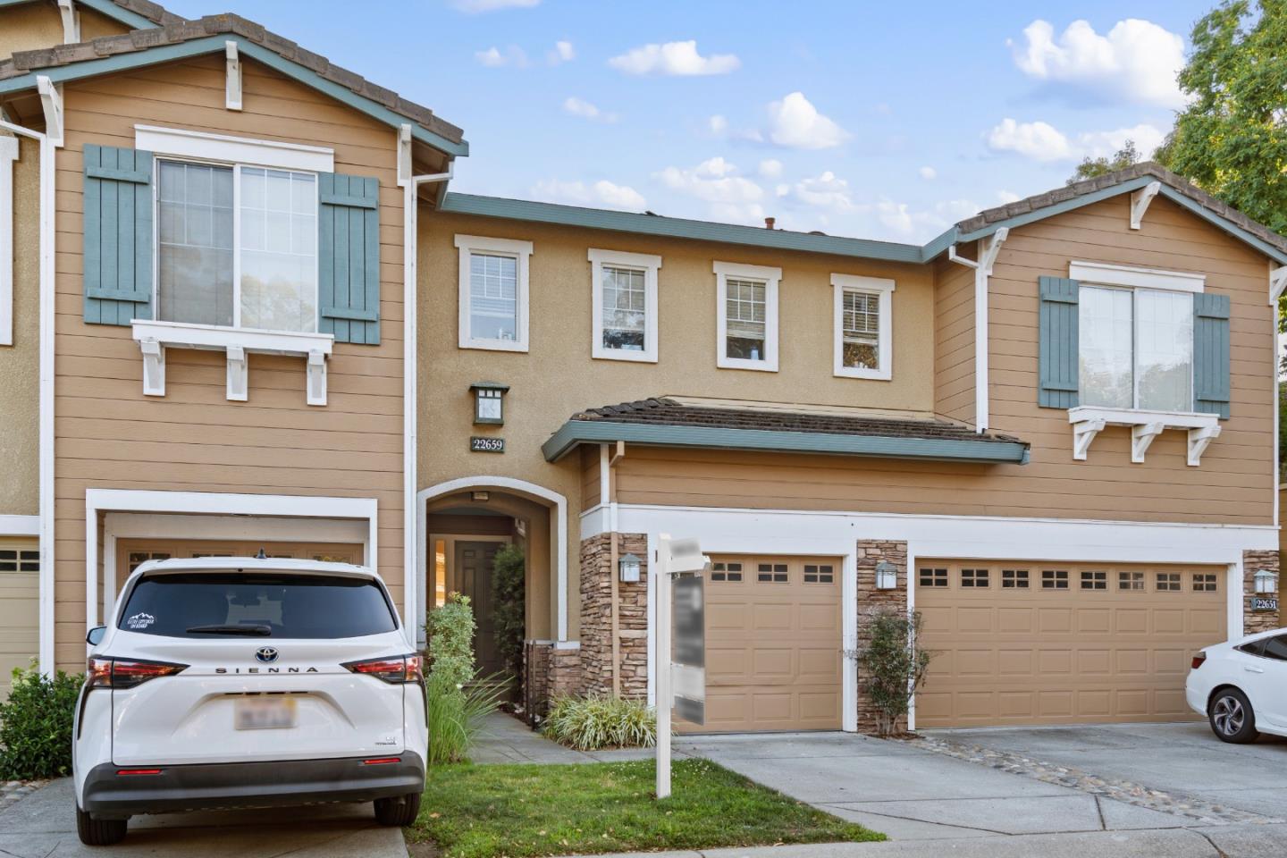 22659 Canyon Terrace Drive