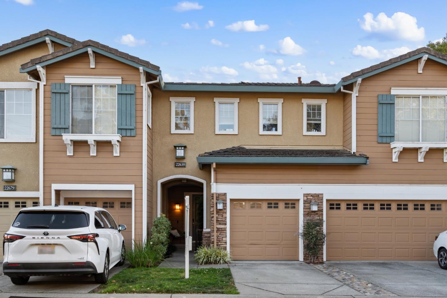 22659 Canyon Terrace Drive