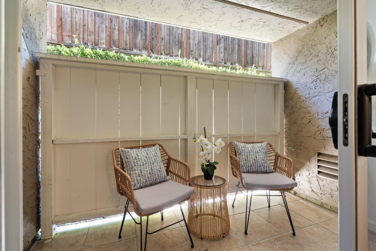 675 Sharon Park Drive 101