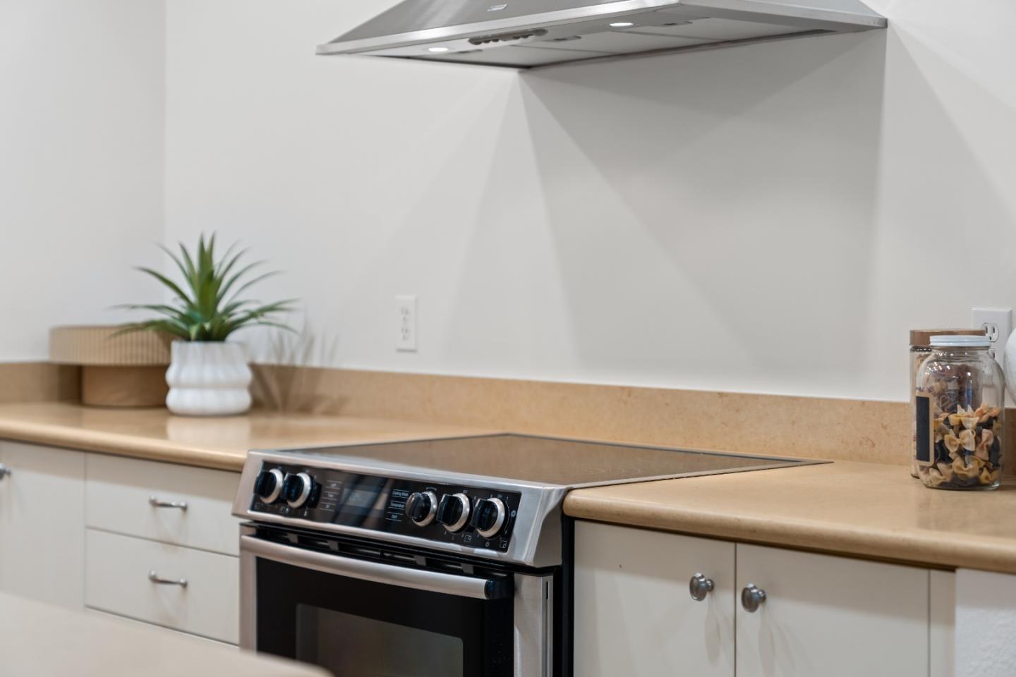 675 Sharon Park Drive 101