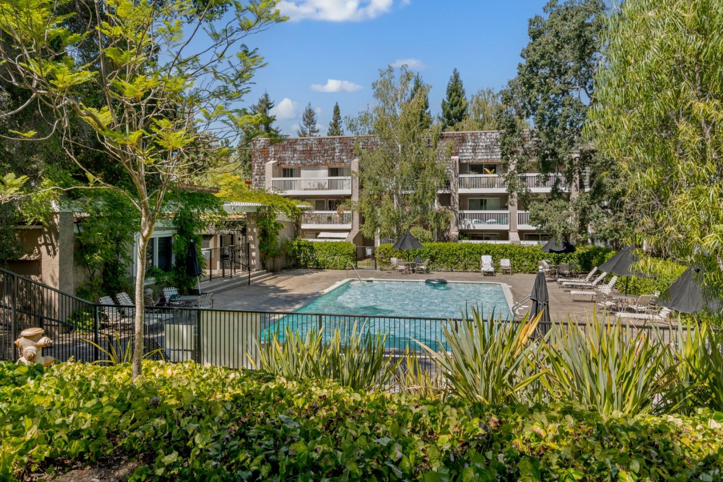 675 Sharon Park Drive 101