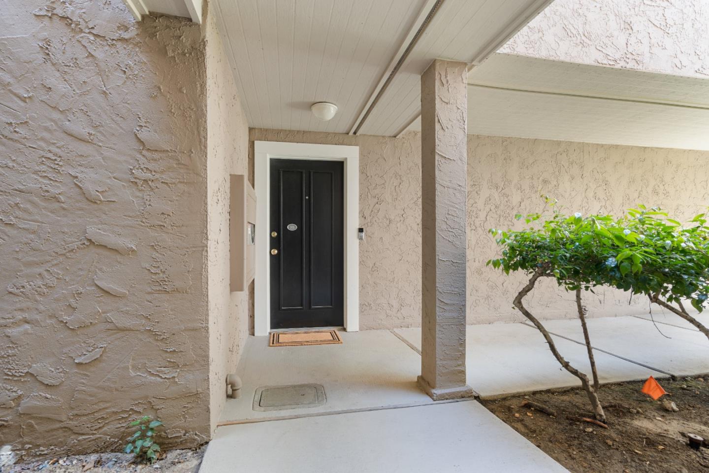 675 Sharon Park Drive 101