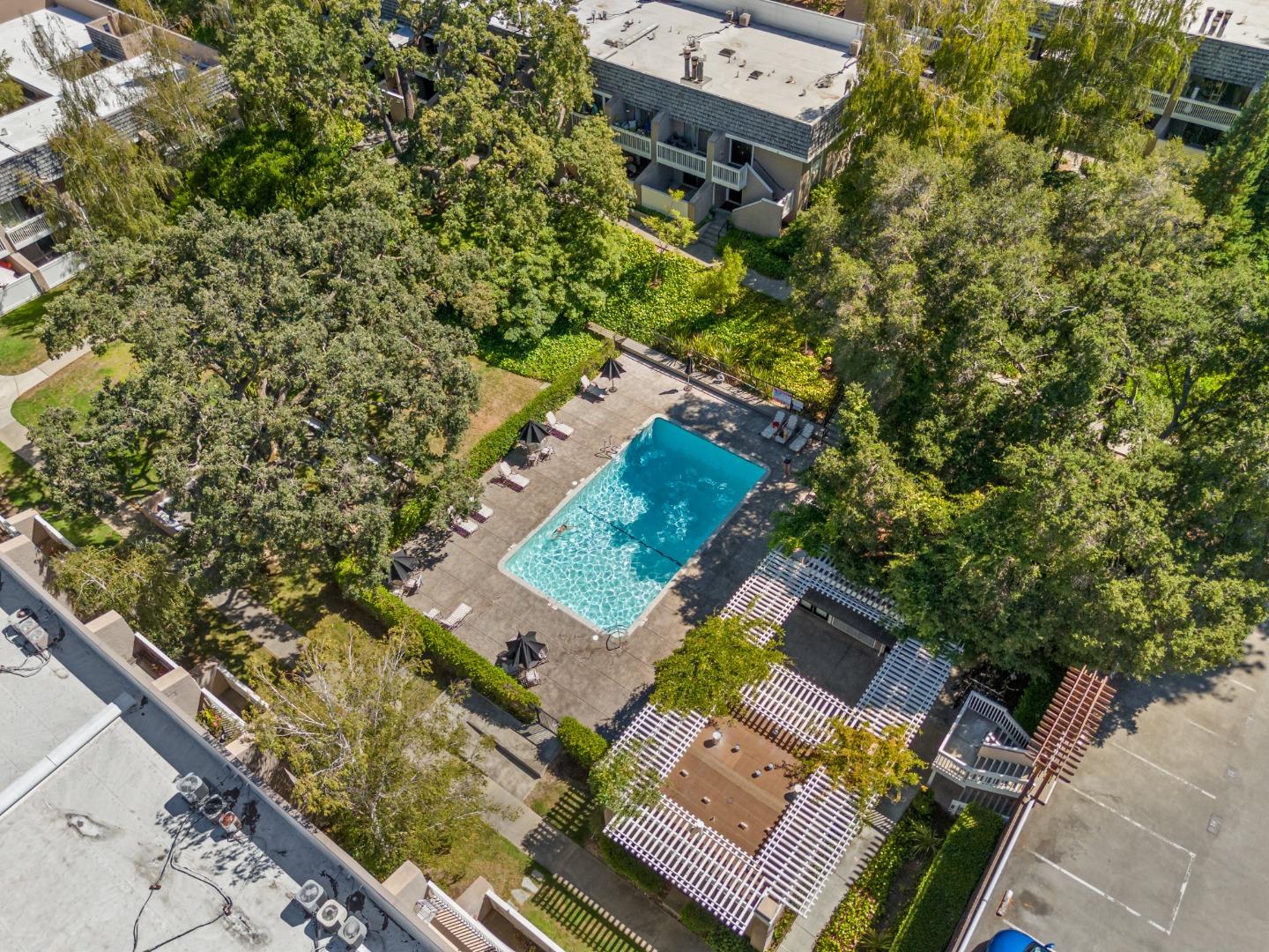 675 Sharon Park Drive 101