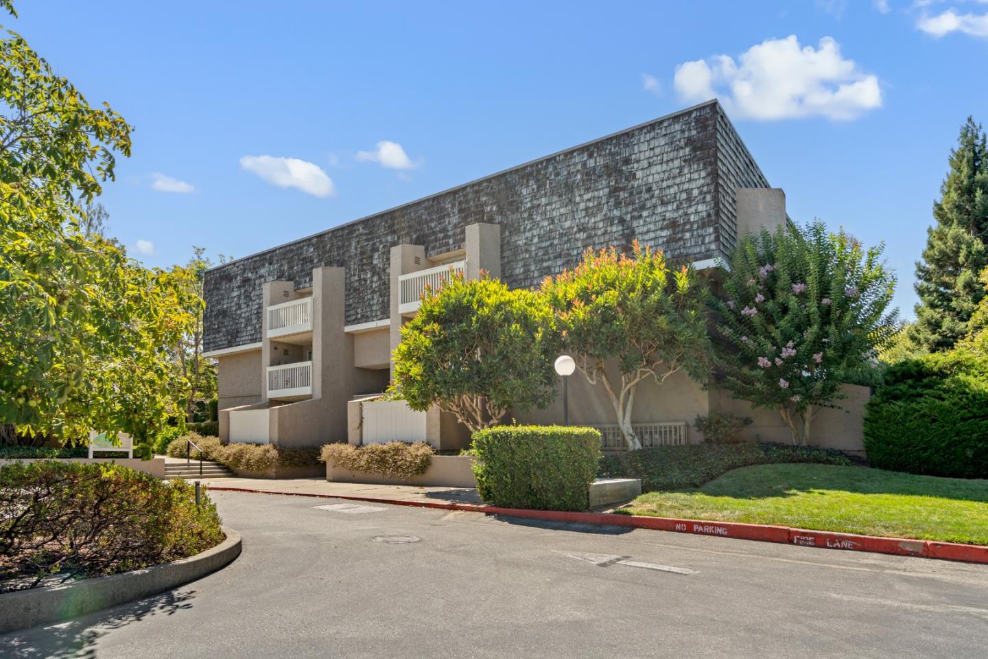 675 Sharon Park Drive 101