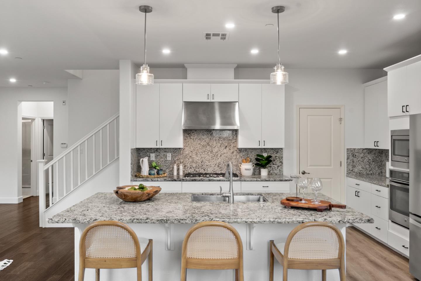 355 Crestview Circle