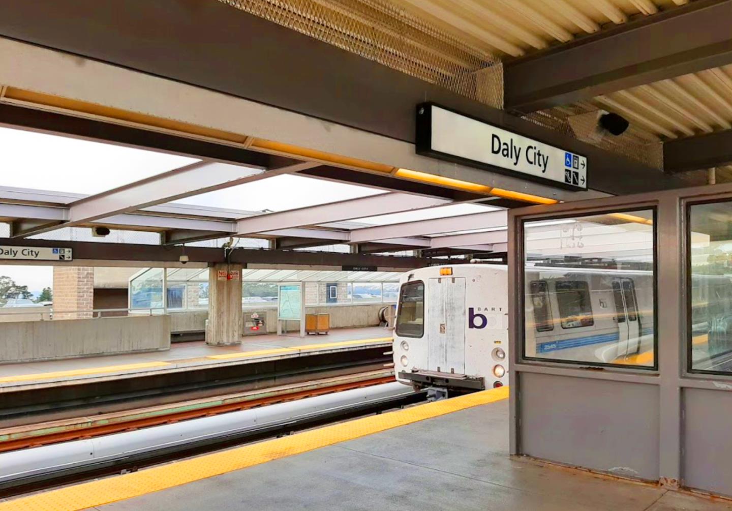 355 Crestview Circle