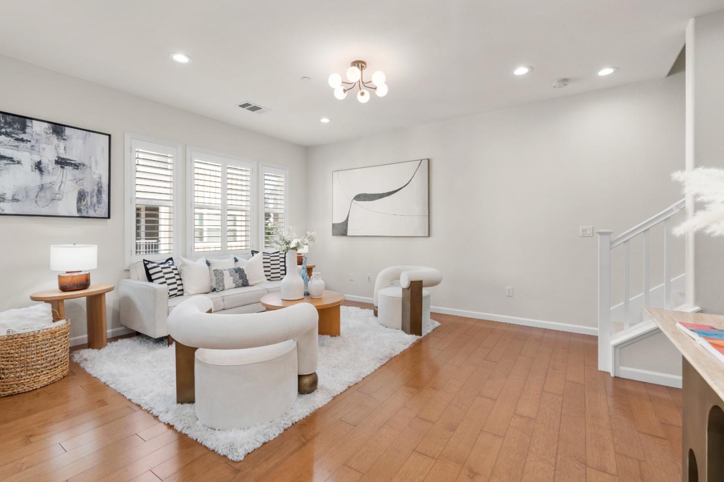 104 North Hummingbird Lane