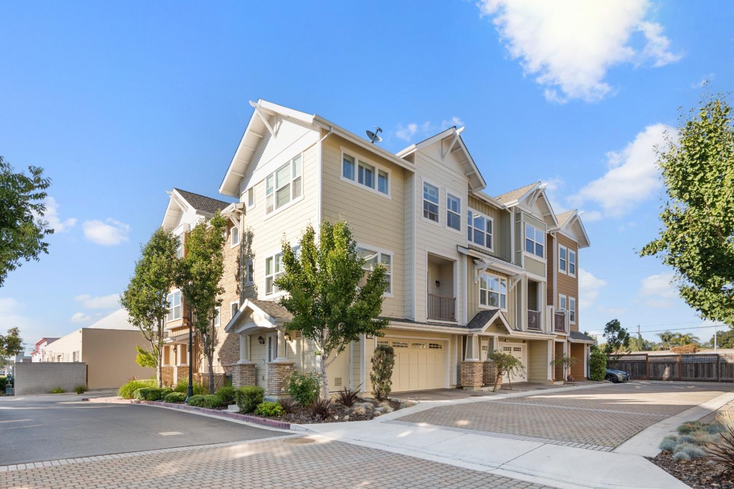 104 North Hummingbird Lane