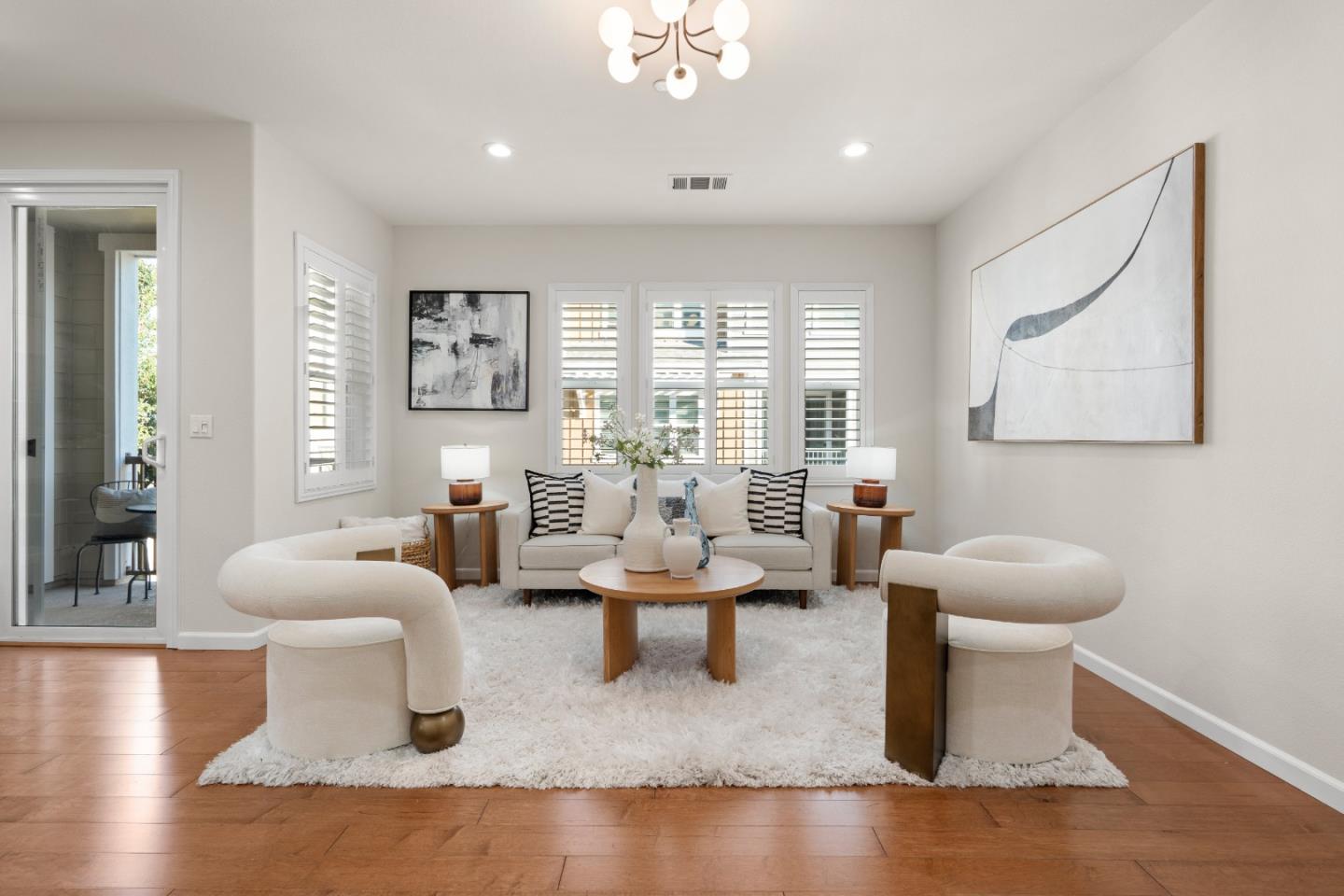 104 North Hummingbird Lane