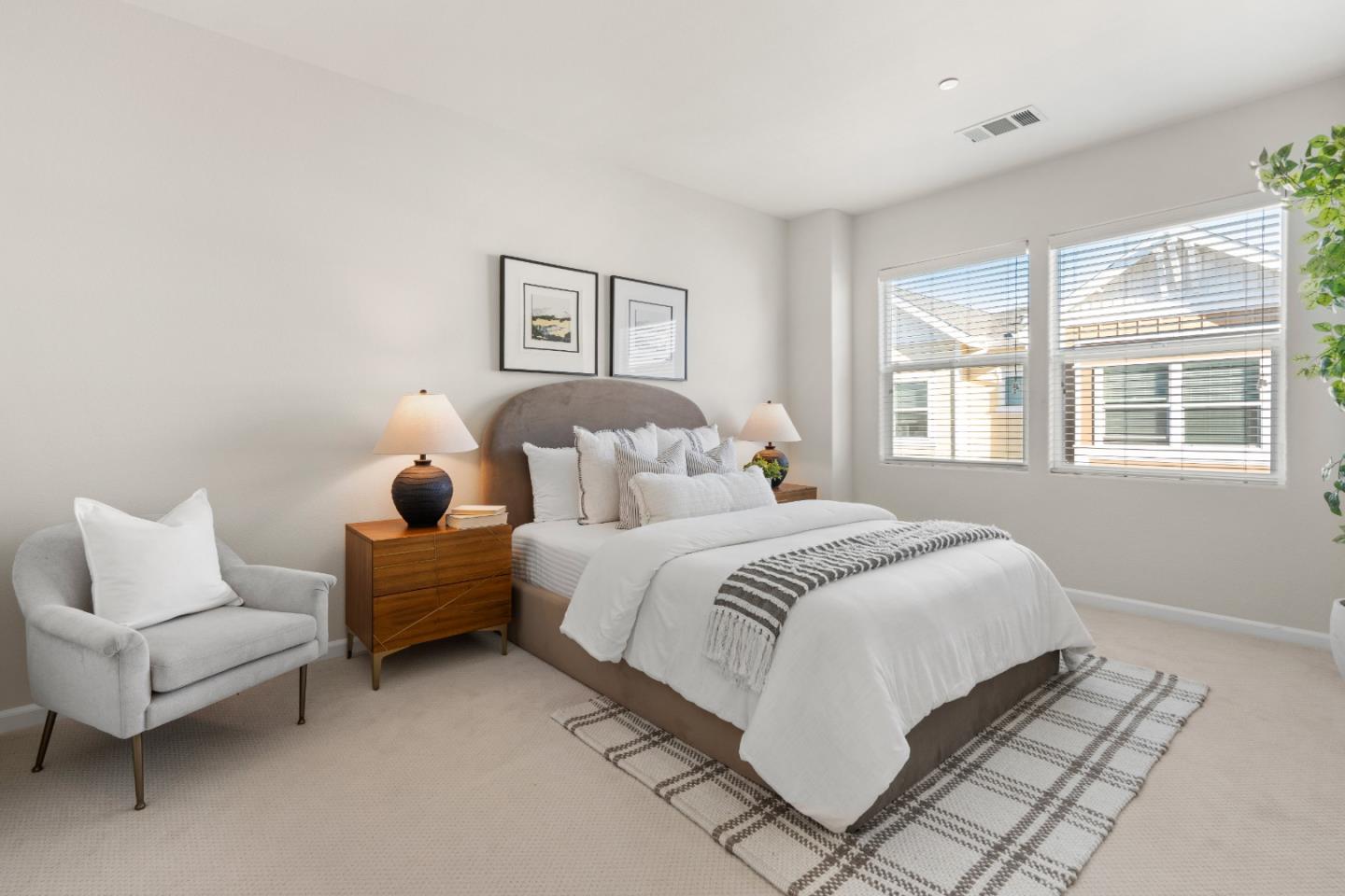 104 North Hummingbird Lane