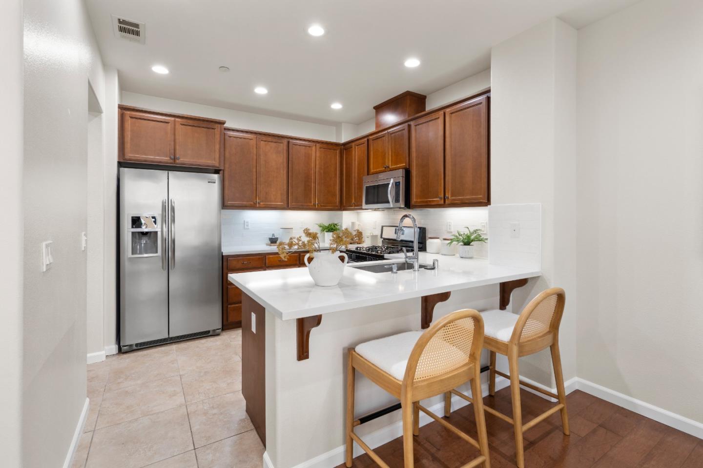 104 North Hummingbird Lane