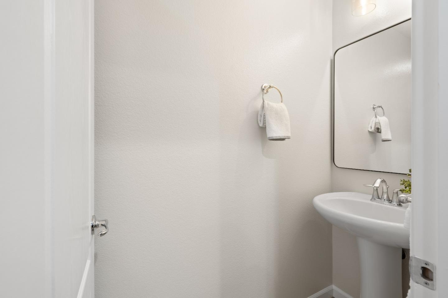 104 North Hummingbird Lane