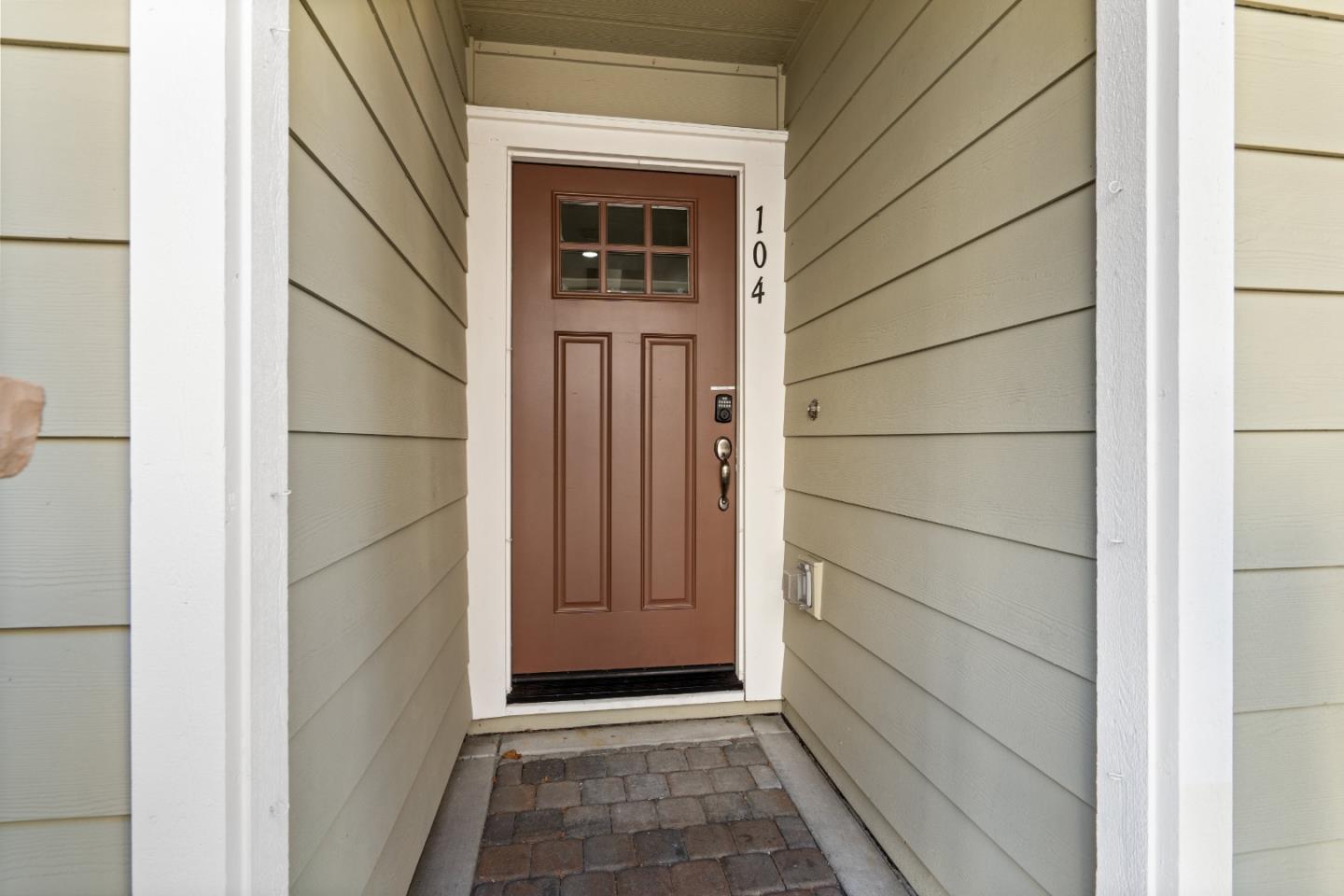 104 North Hummingbird Lane