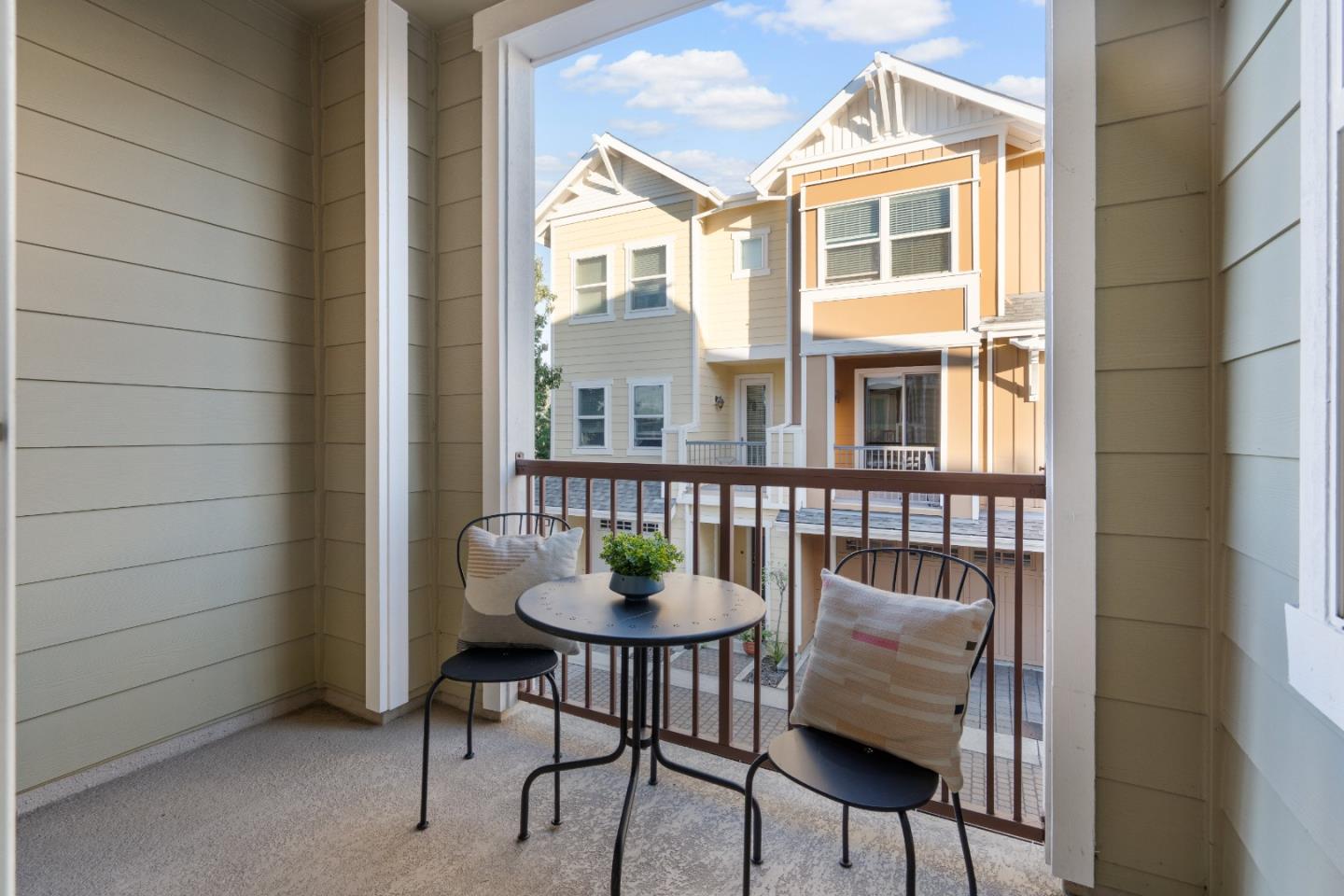 104 North Hummingbird Lane