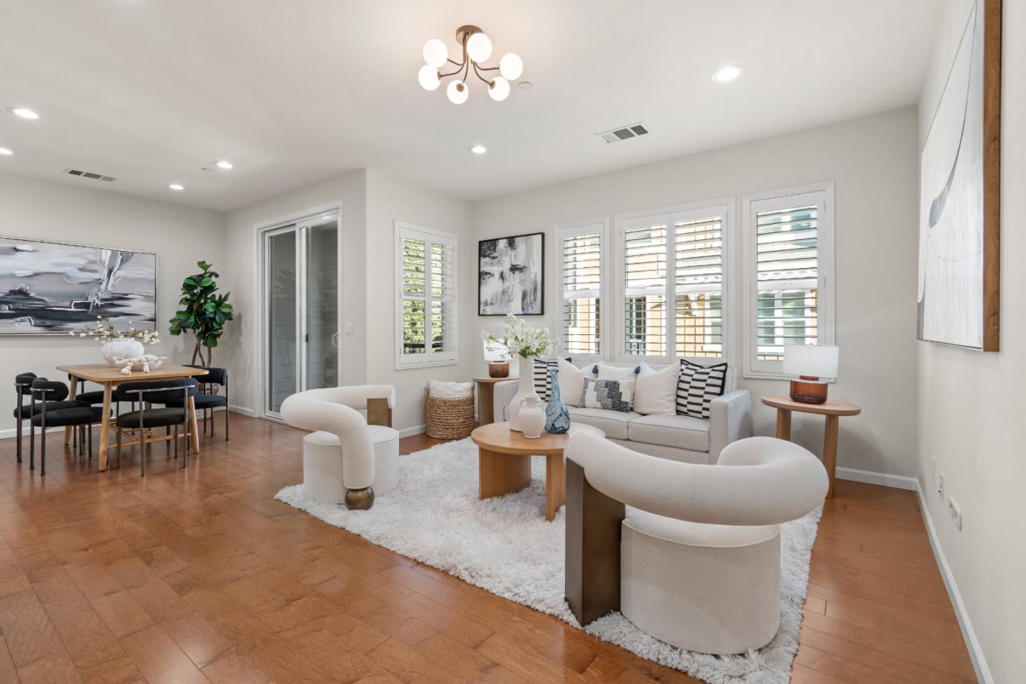 104 North Hummingbird Lane